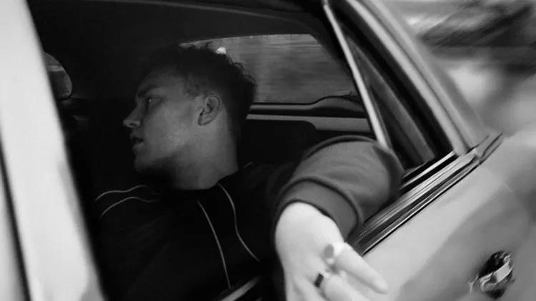 SAM FENDER
