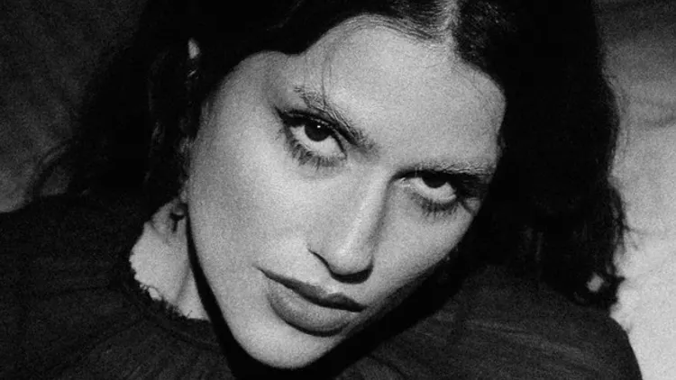 LANA LUBANY | Paris