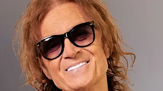 Glenn Hughes performs classic deep purple