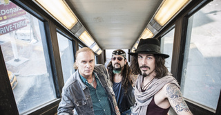 THE WINERY DOGS