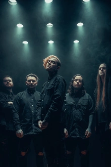LORNA SHORE