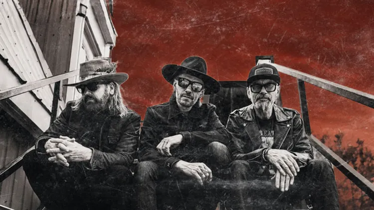 The Road Hammers With Doc Walker - Till The Wheels Fall Off