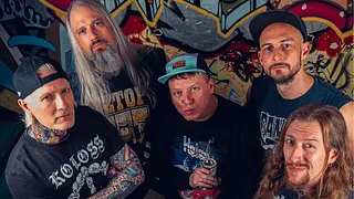 Insanity Alert + Hooks & Bones
