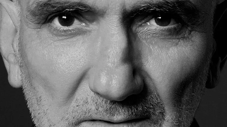 PAUL KELLY