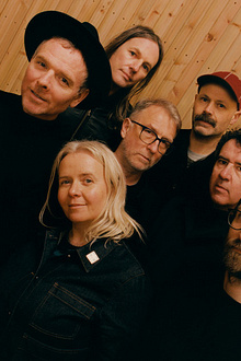 BELLE & SEBASTIAN