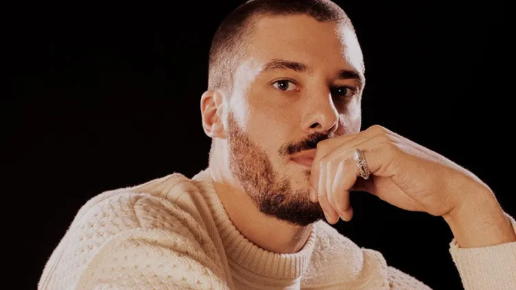 R.A.W X Grünt : Implaccable, Mystique, Sam Tiba