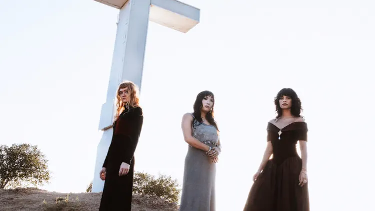 L.A. Witch + guest 