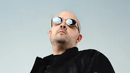 T7 : ANFISA LETYAGO, ONYVAA, VICTOR RUIZ