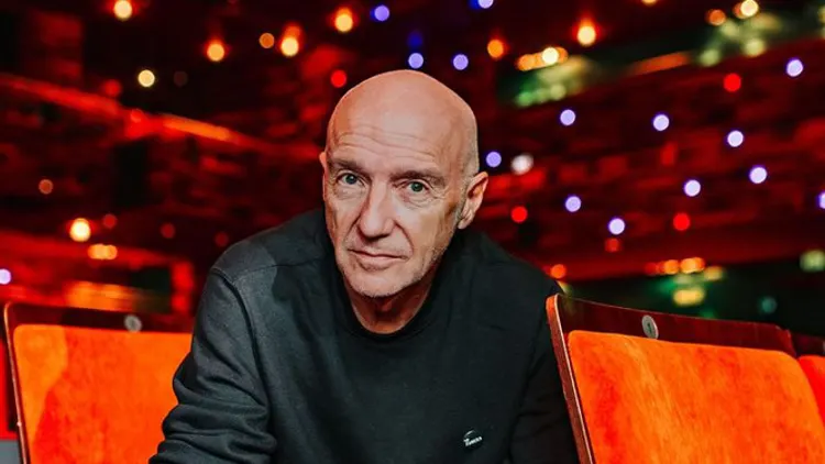 Midge Ure « Man of Two Worlds »