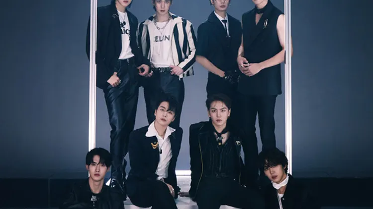 PENTAGON 5 ANS : LA LA, SECRET GUEST & TOUT EST BLEU