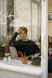 TOM ODELL
