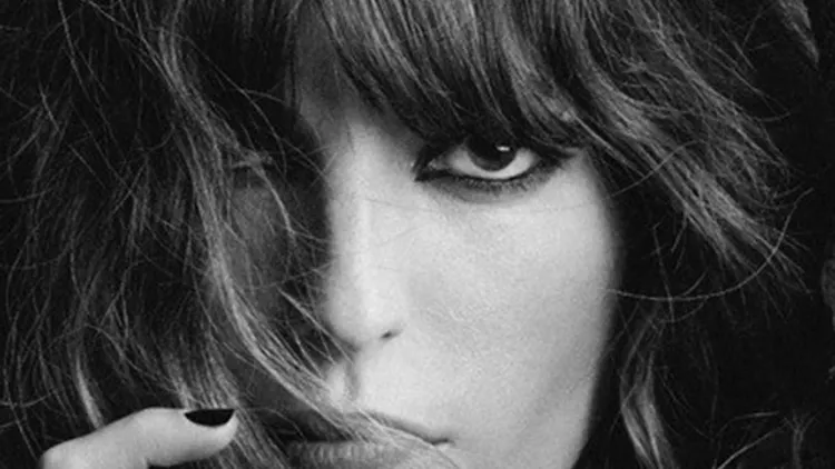 LOU DOILLON